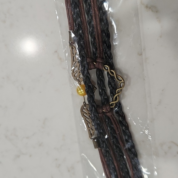 🔵 PU Leather and Alloy Bracelet with Heart & Wings - Picture 3 of 3